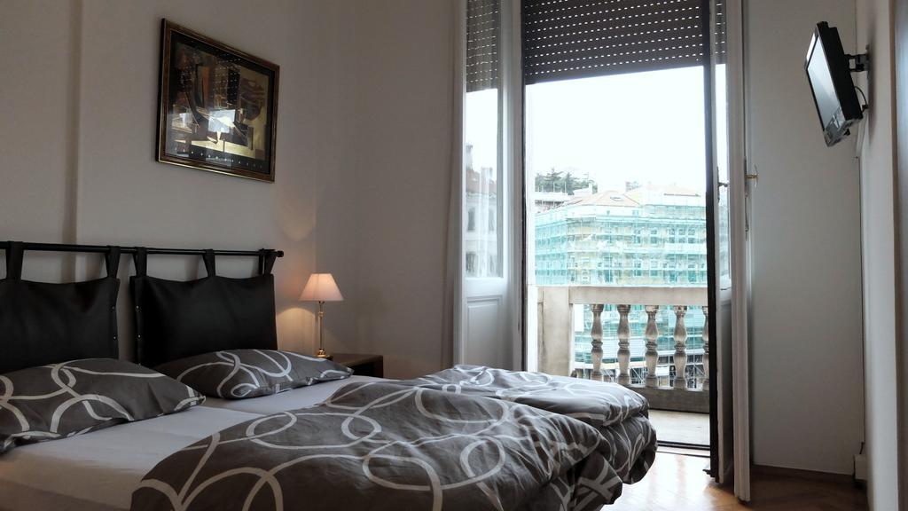 B&B Piazza Goldoni Τεργέστη Εξωτερικό φωτογραφία